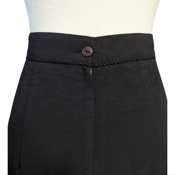 Vintage Midi Black Skirt with Button and Zipper Closure and Slit on Back - Picture 6 of 10